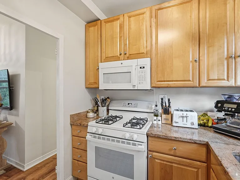 3727 Lyons Ln — Photo 8