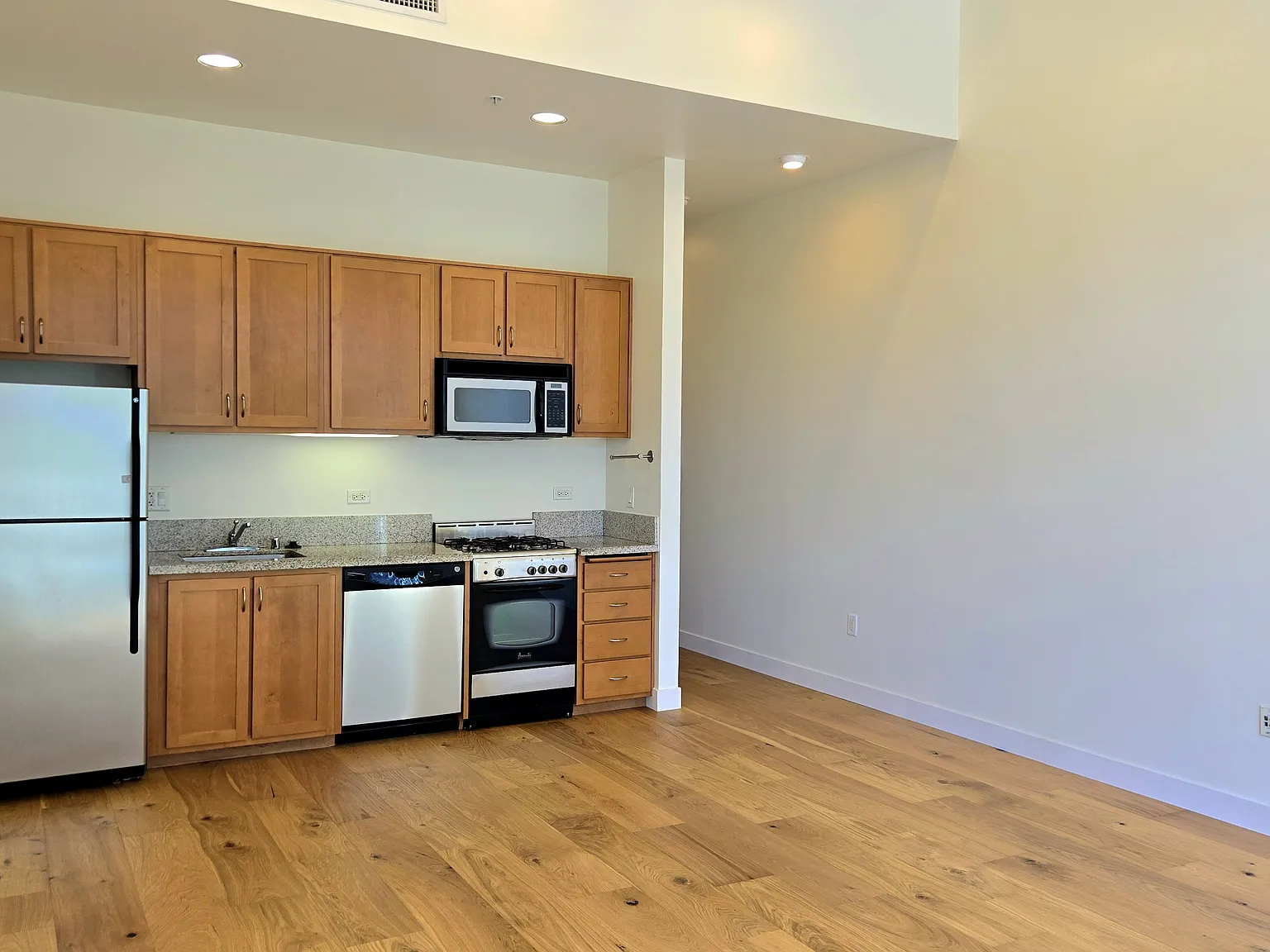 Studio, 503 sqft, $1,495 — Photo 2