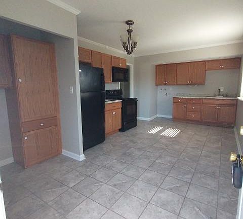 4th image of 7905 Bramble Ln #7905