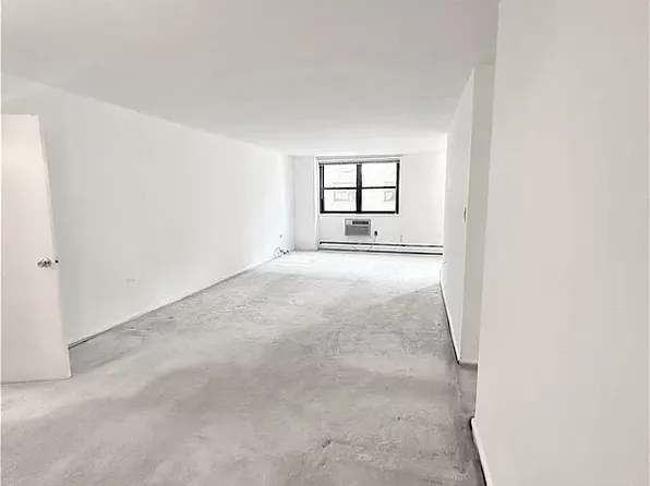 99-06 58th Avenue image 7 of 21