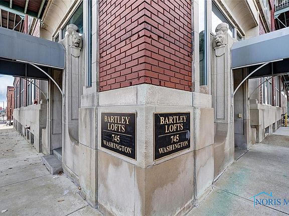 2nd image of 745 Washington St APT 207