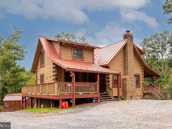 1305 Whispering Pines Rd, Paw Paw, WV 25434