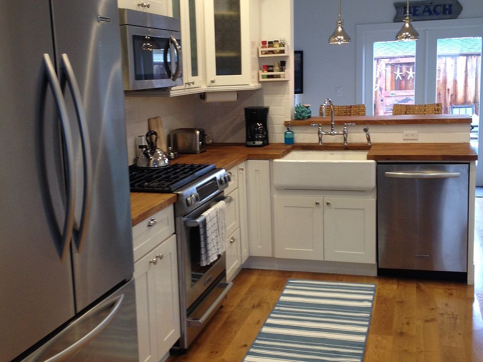 Completely redesigned kitchen with Kitchenaid throughout