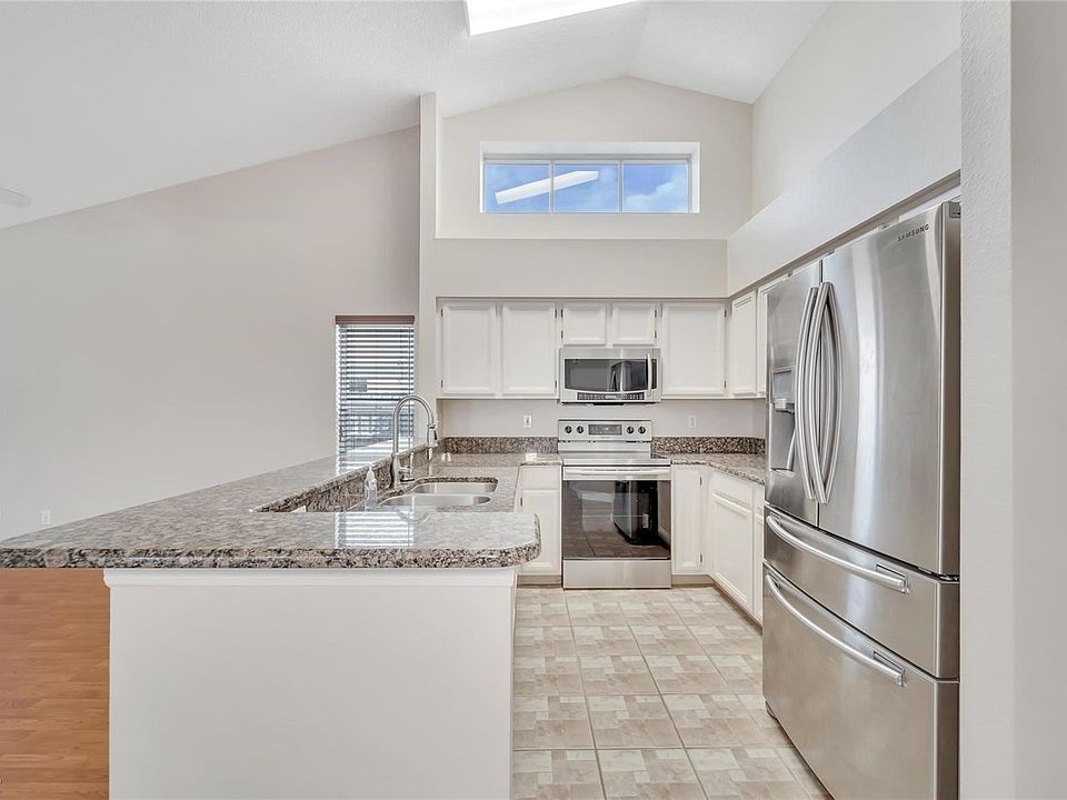 1st image of 9713R Glenpointe Dr