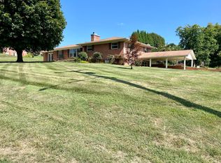 1523 Whiteside Dr, Morristown, TN 37814