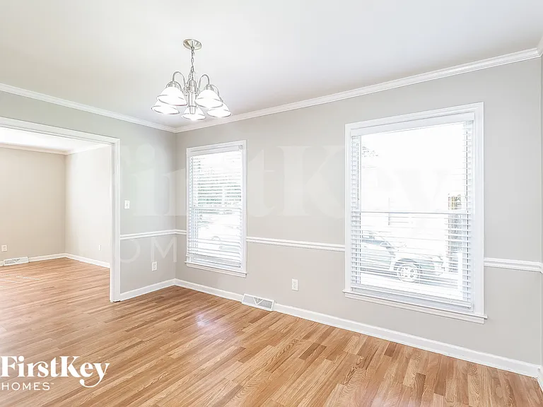 3313 Cross Winds Rd — Photo 5