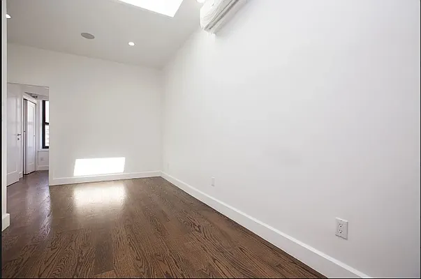 Rented by Living New York | media 8