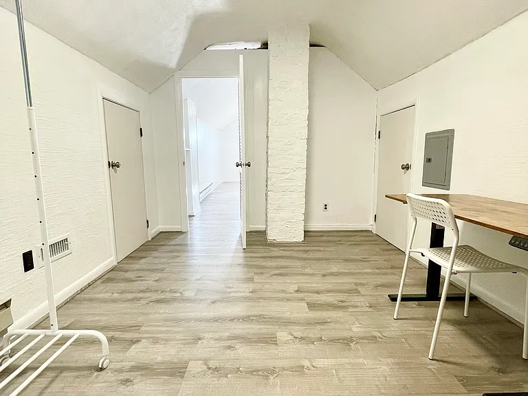 518 Pleasant St #2 — Photo 9