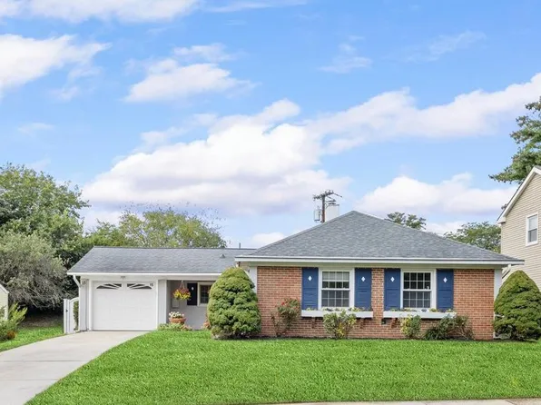 15 Marigold Ln, Willingboro, NJ 08046