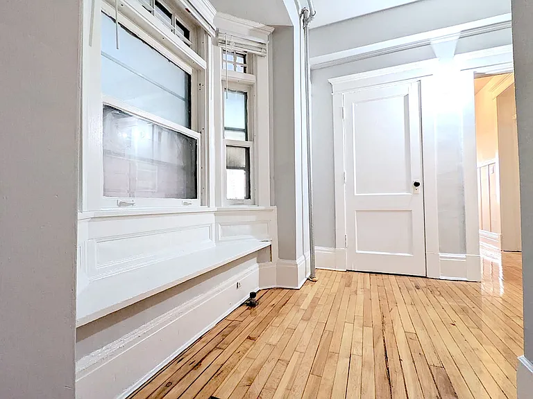 314 Broadway — Photo 19