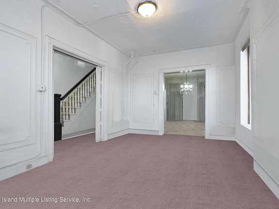 3rd image of 154 E 22nd St