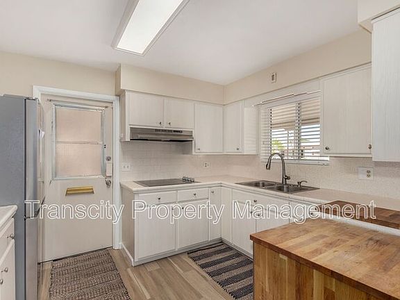 3rd image of 5817 E Duncan St