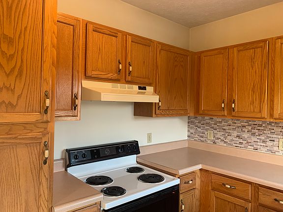 2nd image of 601 Broad Ave APT 3B