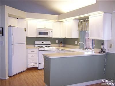 5th image of 1150 Buckthorn Ln