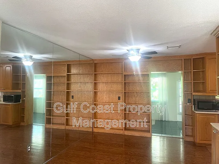 220 Avalon Rd — Photo 11