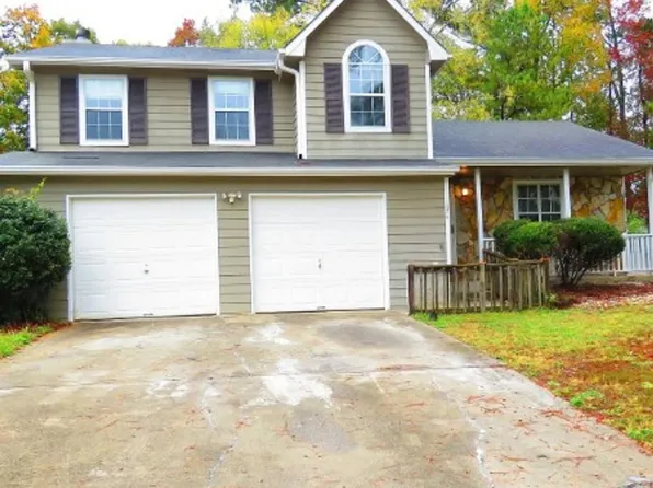 1374 Misty Ridge Ct, Hampton, GA 30228