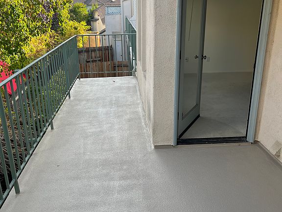 2nd image of 319 5th St Unit H