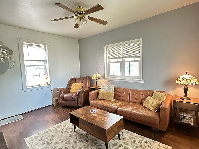 1113 Schang Rd — Photo 4