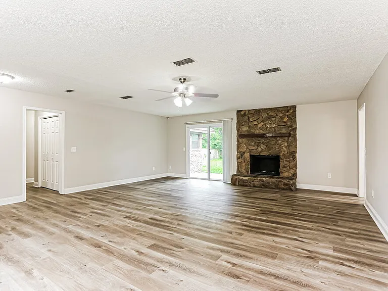 2553 Sandlewood Cir — Photo 5