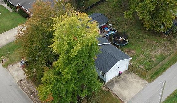 2nd image of 4711 Briarwood Dr