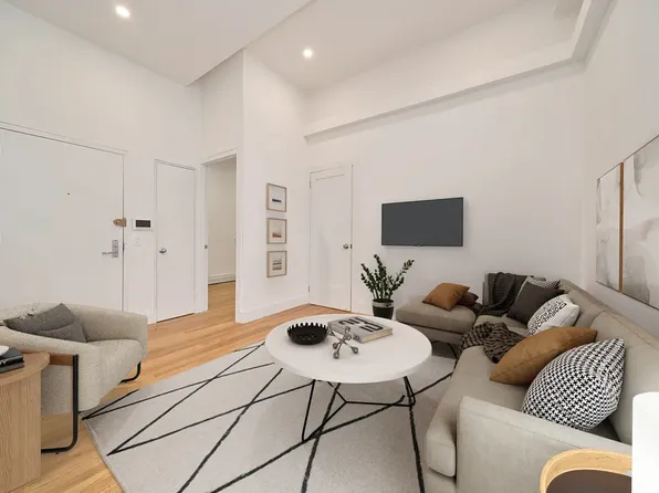 157 Lexington Avenue image 1 of 7