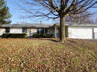 4806 S 69th St, Greenfield, WI 53220