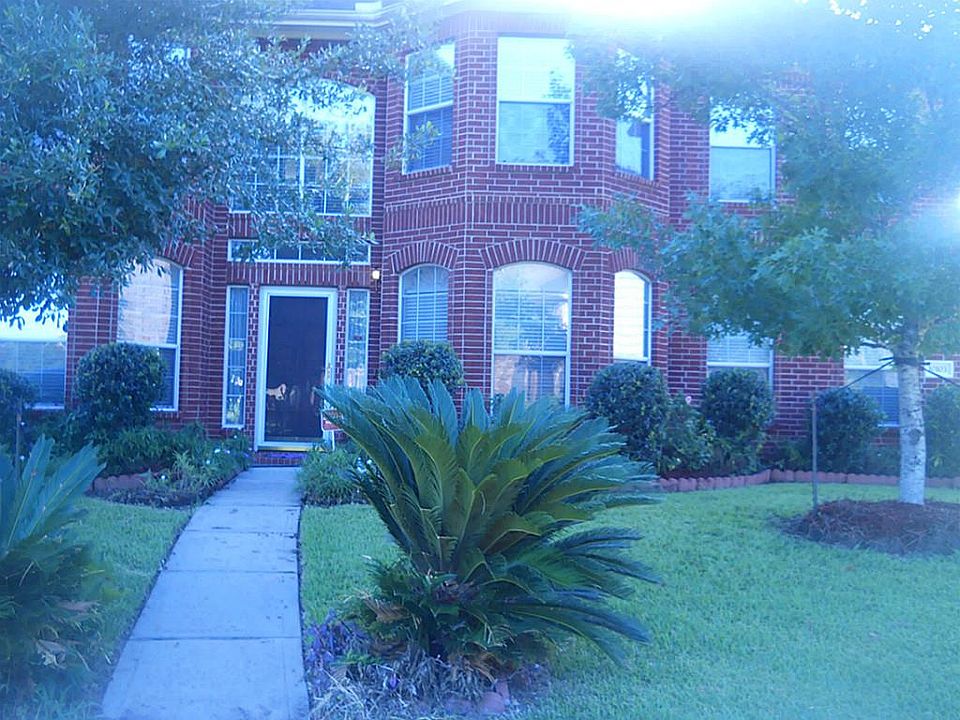1st image of 10103 Goldenview Park Ln