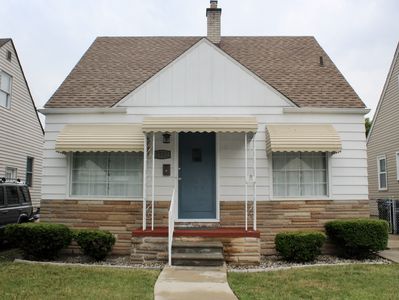 2332 Detroit Ave, Lincoln Park, MI, 48146