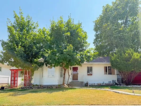 551 Sunset Ave, Tooele, UT 84074