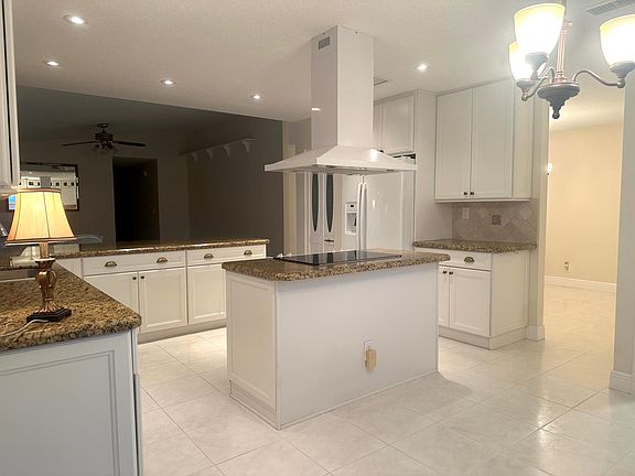 3rd image of 21535 Woodchuck Court