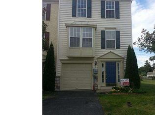 11 N Savanna Dr, Pottstown, PA 19465