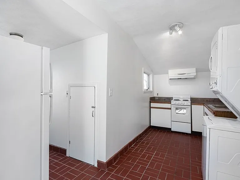 789 Shirley St #3 — Photo 14