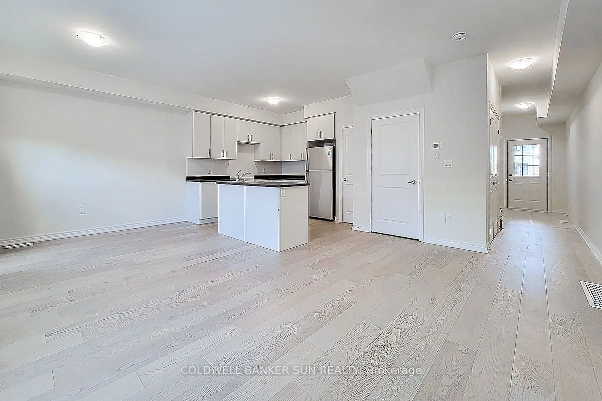 3 bed, $2,900 — Photo 4