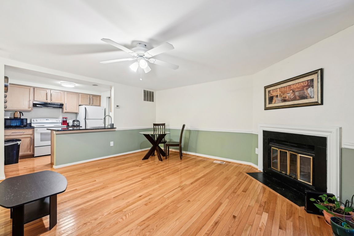 Hellingly Pl 37-007.jpg