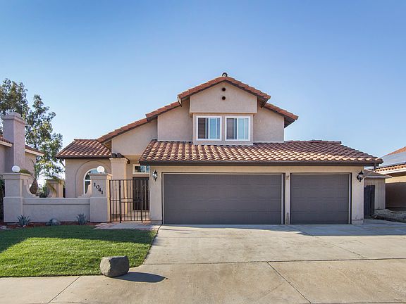 2nd image of 1041 Paseo La Cresta