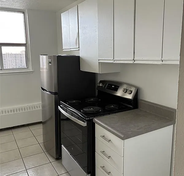 2900 Jane St — Photo 2