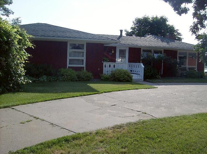 2nd image of 2009 Riverview Dr