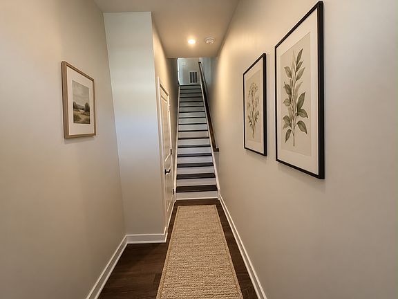 4th image of 3631 Tryon St
