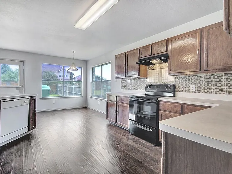 3708 Ocean Dr — Photo 11