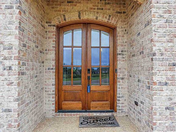 3rd image of 102 Grandeur Dr