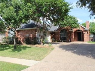 1220 Glenbury Ct, Arlington, TX 76006