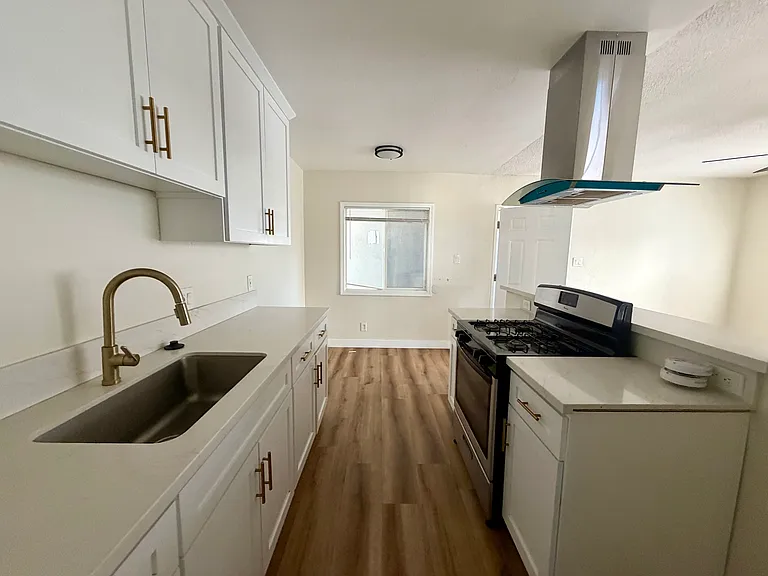 861 N Washington Pl #3 — Photo 6