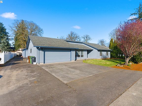3rd image of 2664 Sykes Rd