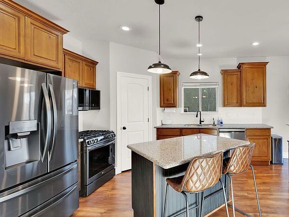 3rd image of 3989 E Yakima Way #2