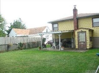 2733 W Alder Rd, Bellmore, NY 11710