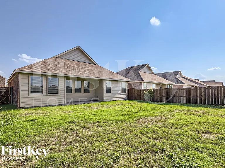 212 Wyndemere Ln — Photo 28