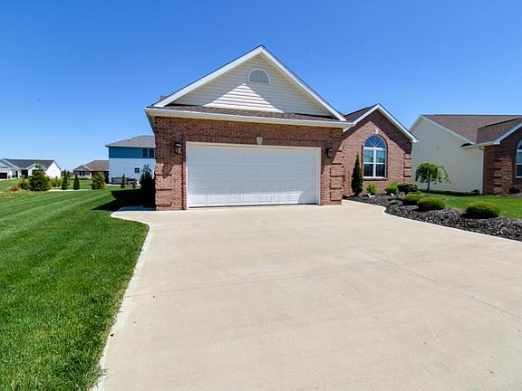 3rd image of 722 Bay Hill Ct