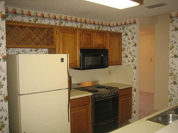 5th image of 6928 Moccasin Dr