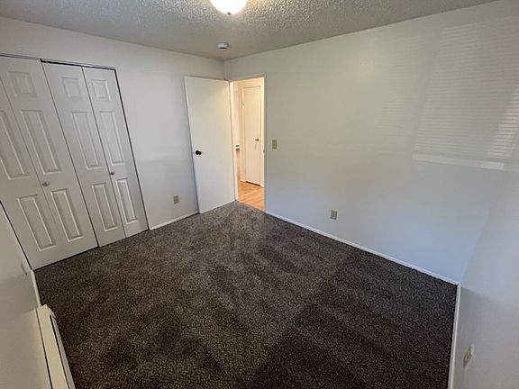 4th image of 400B N Keller Ave