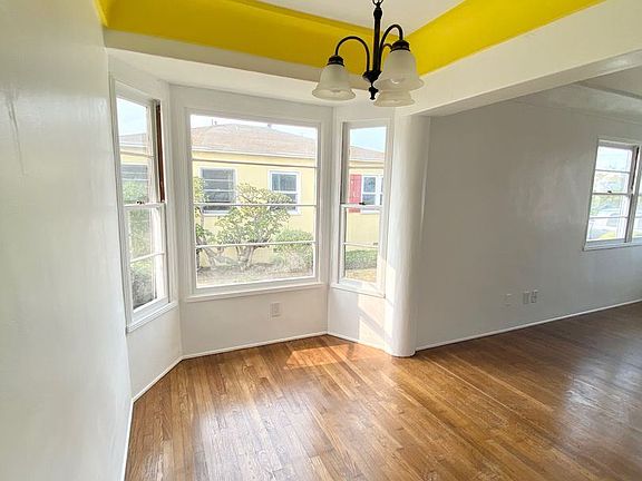 4th image of 36 S Anacapa St